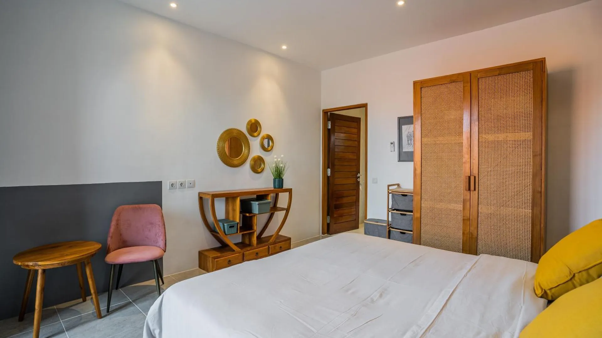 New! Villa Sony 1 - 3Br Villa Next To Legian Beach Seminyak