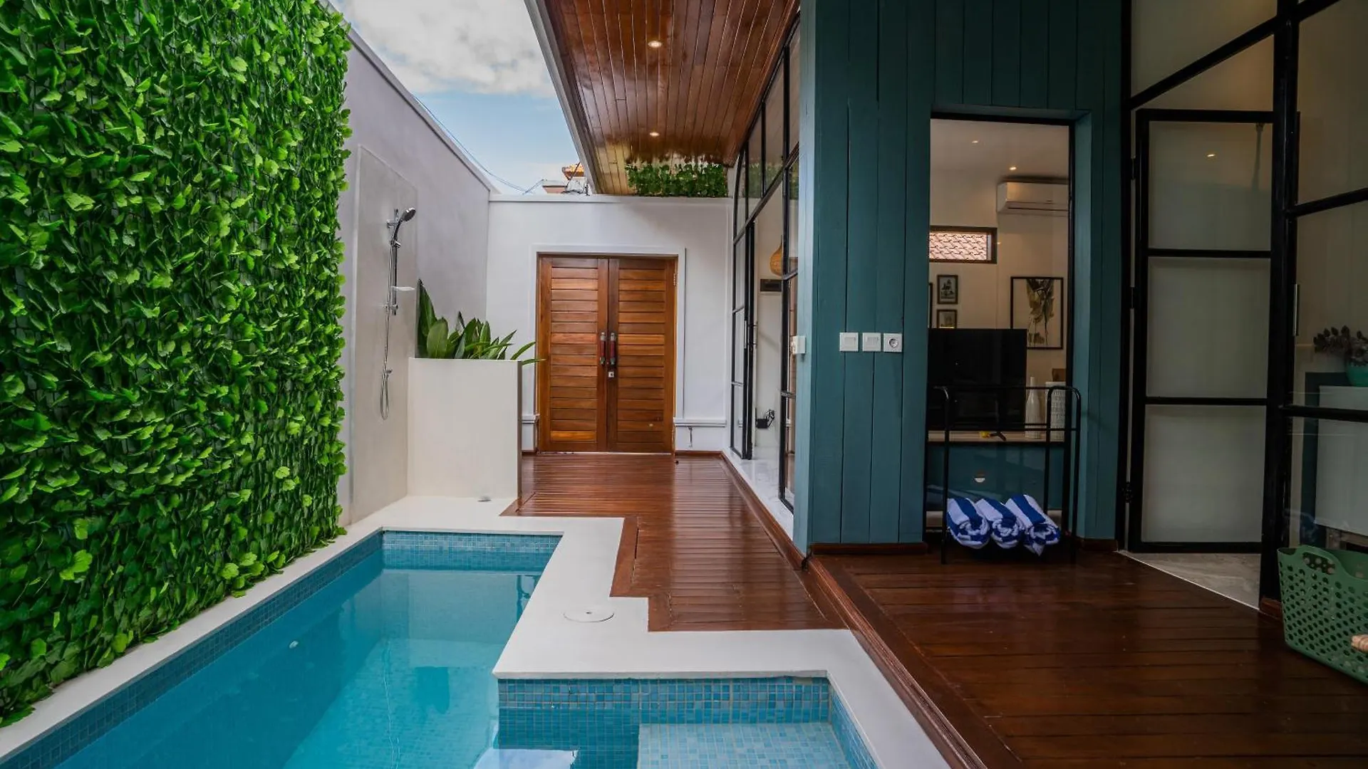 New! Villa Sony 1 - 3Br Villa Next To Legian Beach Seminyak